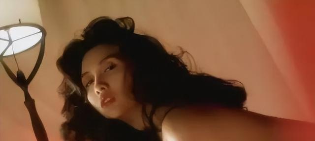 三級(jí)女王一脫成名，集甜美、性感嫵媚于一身，現(xiàn)在她過得怎么樣？