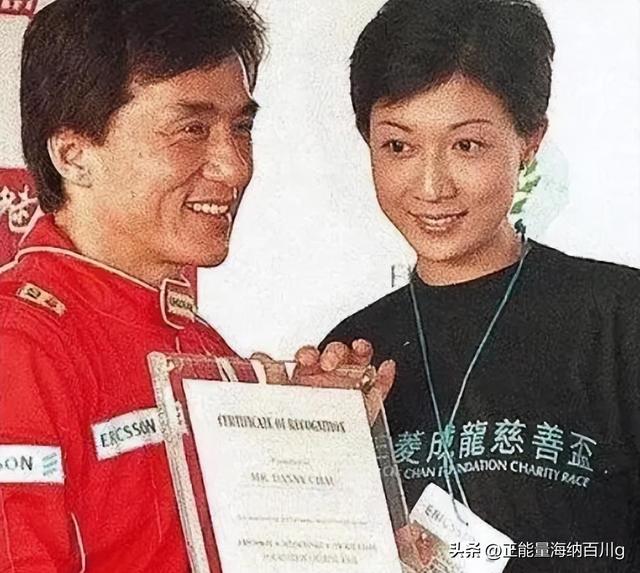 被成龍“泡過”的3位女星，個(gè)個(gè)人間絕色，是玩玩而已還是真愛？