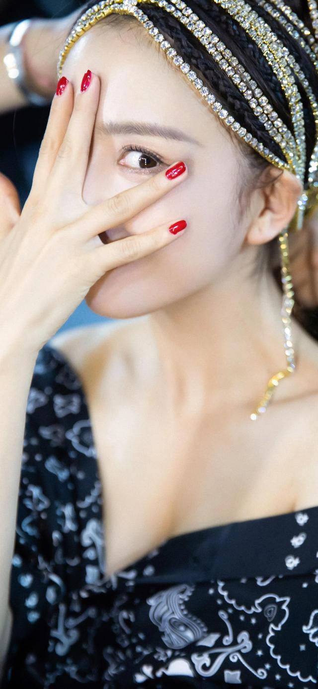 女明星私房照寫真集性感美女照片清純少女白皙大長(zhǎng)腿清涼美女