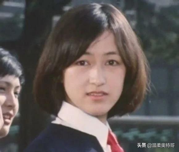 奧特曼中原來有這么多女神，不會(huì)只有我童年光顧著看奧特曼了吧