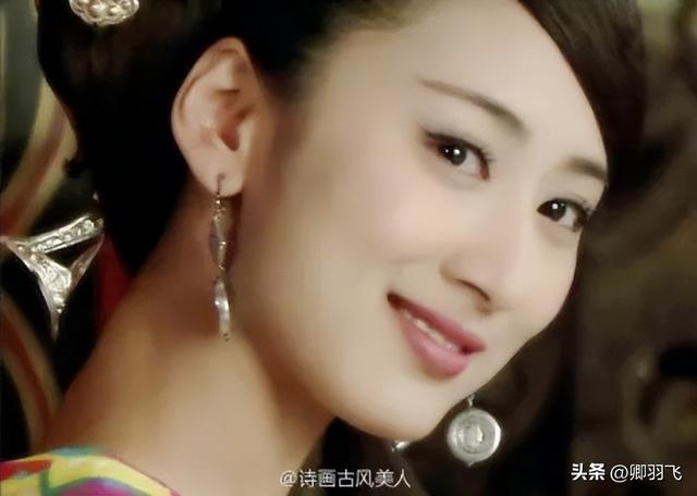 天生“狐貍眼”的4位女星，個(gè)個(gè)嫵媚靈動(dòng)，都是絕色美女