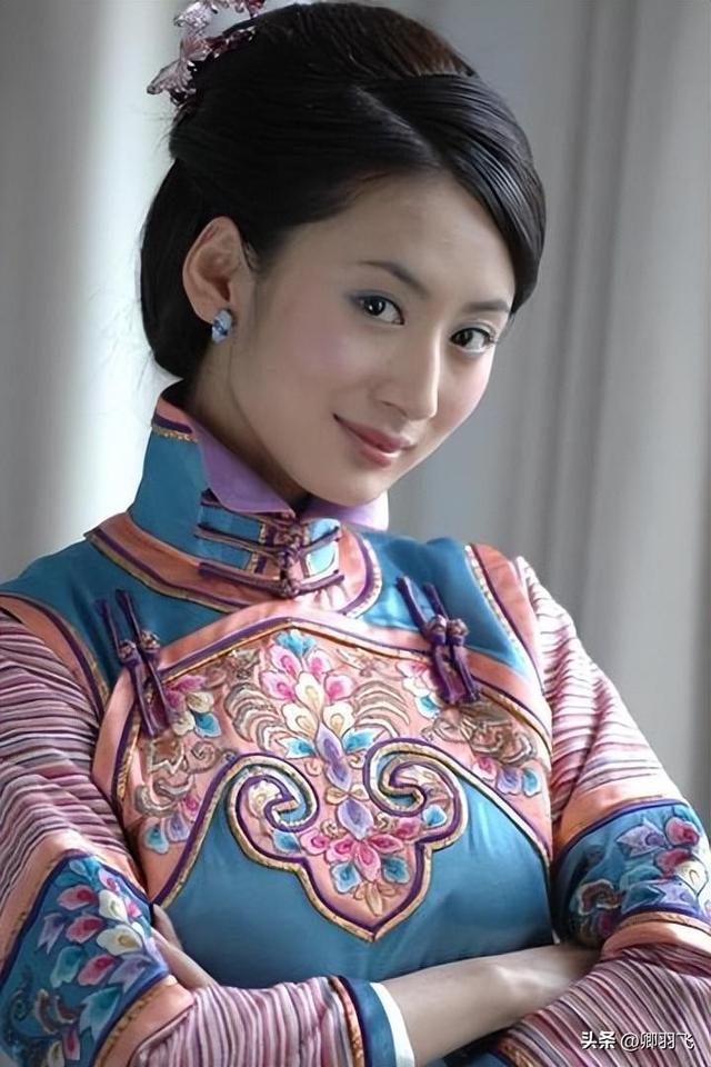 天生“狐貍眼”的4位女星，個(gè)個(gè)嫵媚靈動(dòng)，都是絕色美女