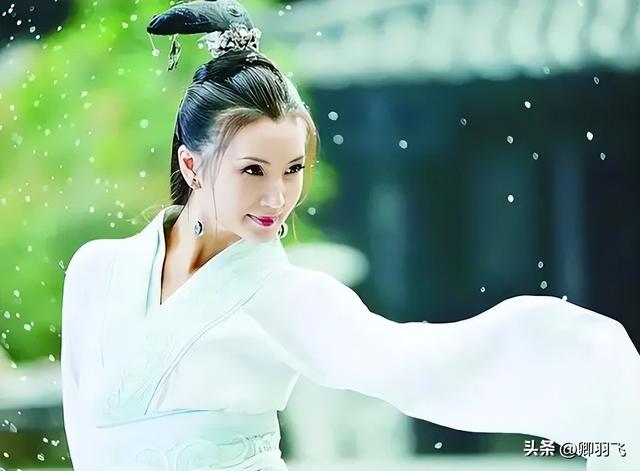 天生“狐貍眼”的4位女星，個(gè)個(gè)嫵媚靈動(dòng)，都是絕色美女