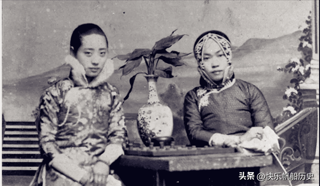 【晚清青樓舊影】女子媚態(tài)撩人，豐乳肥臀，風韻撩心！