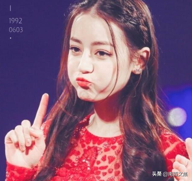 8位女星嘟嘟嘴，迪麗熱巴可愛(ài)，趙麗穎甜美，楊紫俏皮，你喜歡誰(shuí)