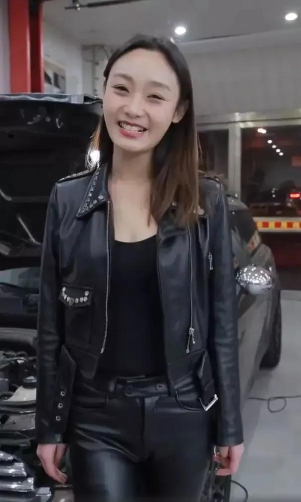 抖音說(shuō)車(chē)女神各個(gè)貌美如花身材火辣，性感有魅力看看有你喜歡的嗎