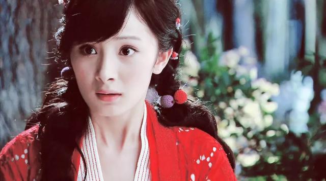 “古靈精怪”別硬演，比起裝嫩、擠眉弄眼，這8位女明星高明的多