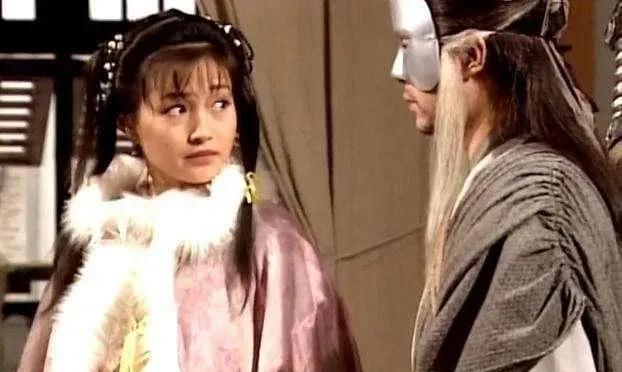 “古靈精怪”別硬演，比起裝嫩、擠眉弄眼，這8位女明星高明的多
