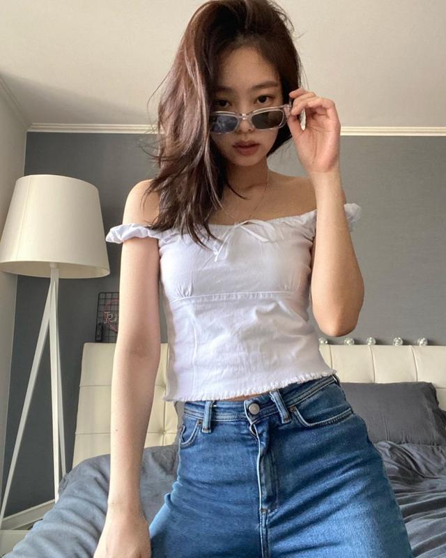 “又奶又兇”人間香奈兒Jennie到底有多美。