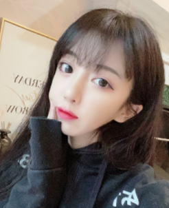 呆妹兒戶外直播，集合三大美女，熱舞太性感，水友直呼頂不住了！