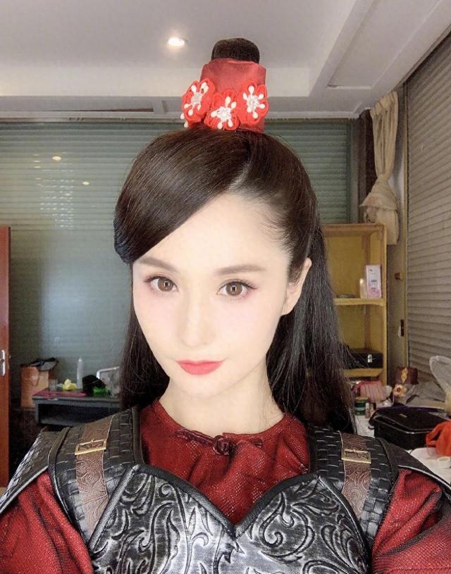 她是主演《肉蒲團(tuán)》的D女神，如今混跡直播間，顏值大變