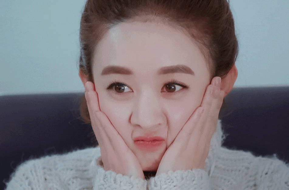 “古靈精怪”別硬演，比起裝嫩、擠眉弄眼，這8位女明星高明的多