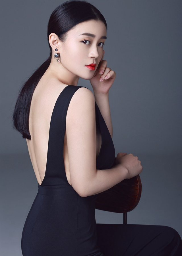只因“胸中有溝壑”，被揣測的關(guān)婷娜，娛樂圈里最悲哀的“真相”