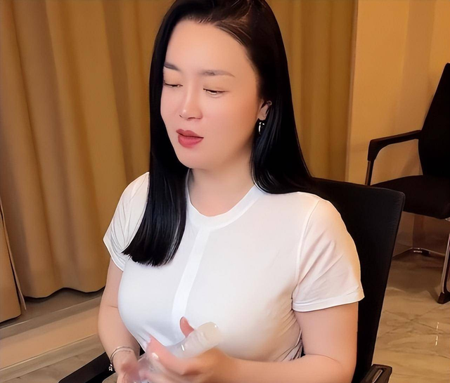 只因“胸中有溝壑”，被揣測的關(guān)婷娜，娛樂圈里最悲哀的“真相”
