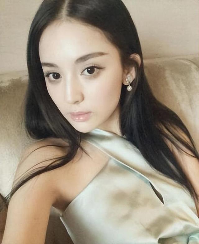 “風(fēng)流玉女”古力娜扎秘史：美空出身又當(dāng)又立，外純內(nèi)騷私交混亂