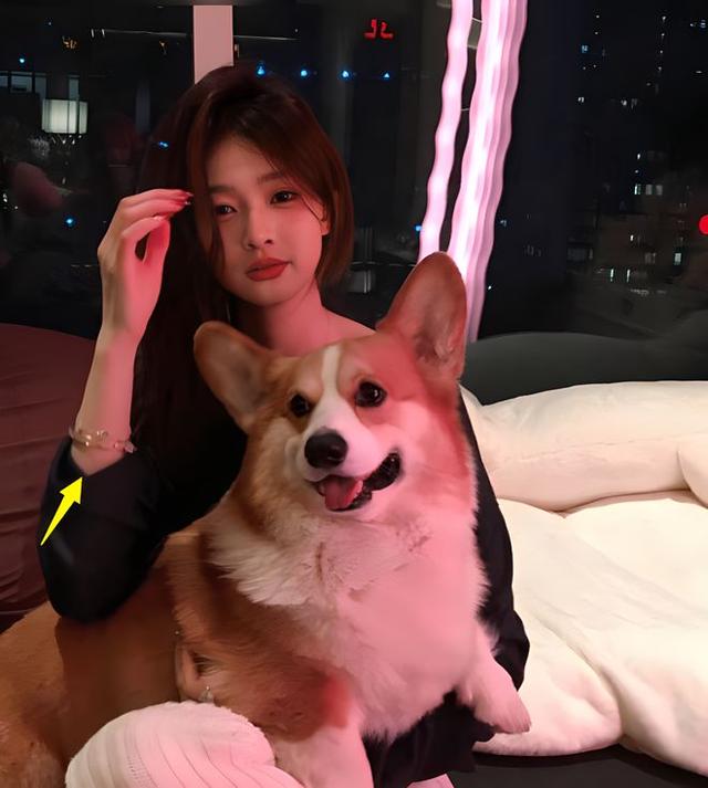 王思聰帶兩位女伴日本游玩，一身行頭顯壕氣！身邊美女小心伺候！