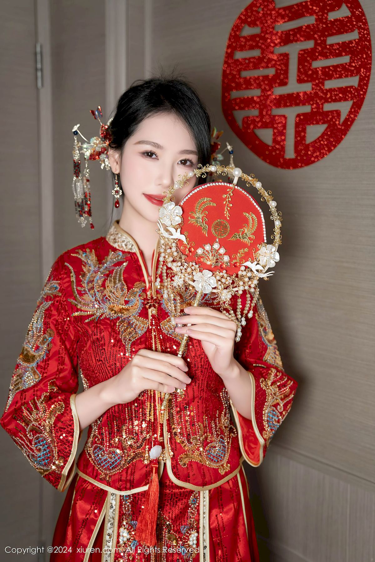 美女模特抖娘利世紅色婚服新婚之夜主題