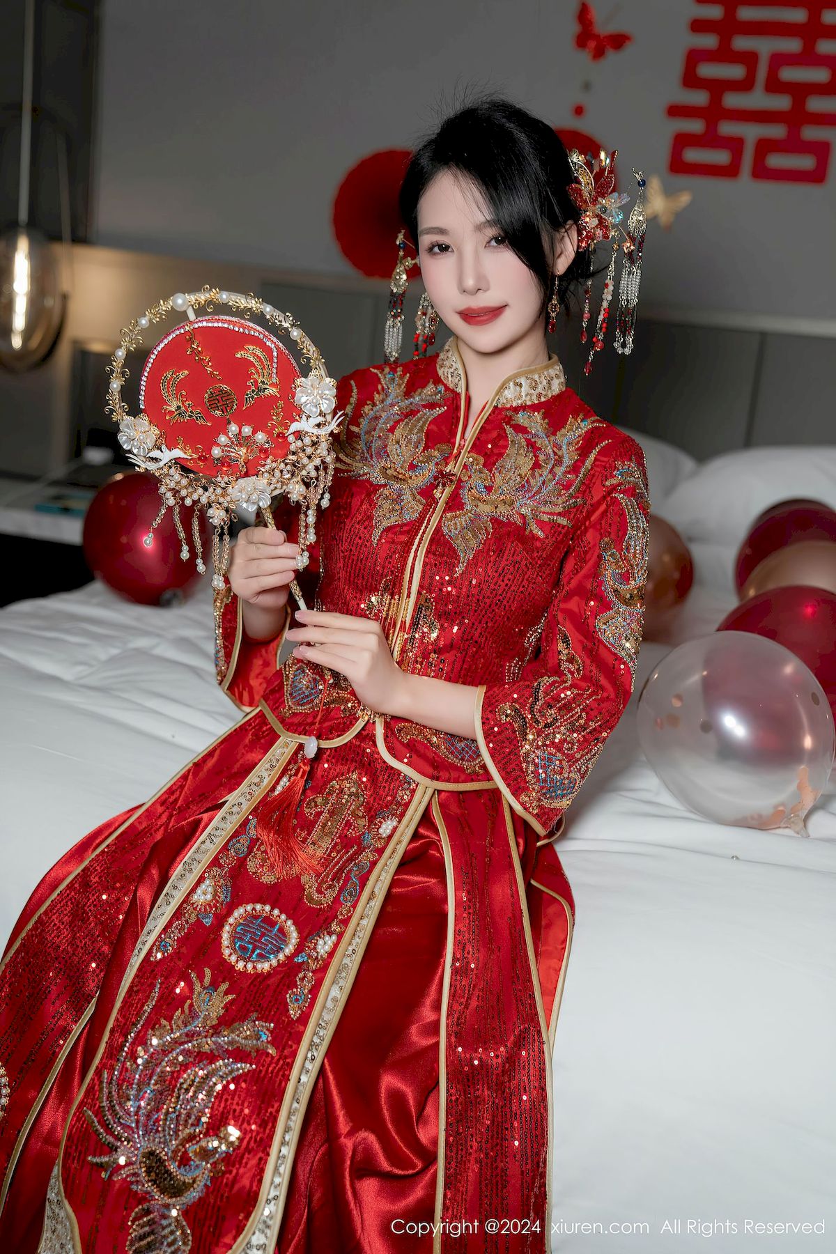 美女模特抖娘利世紅色婚服新婚之夜主題