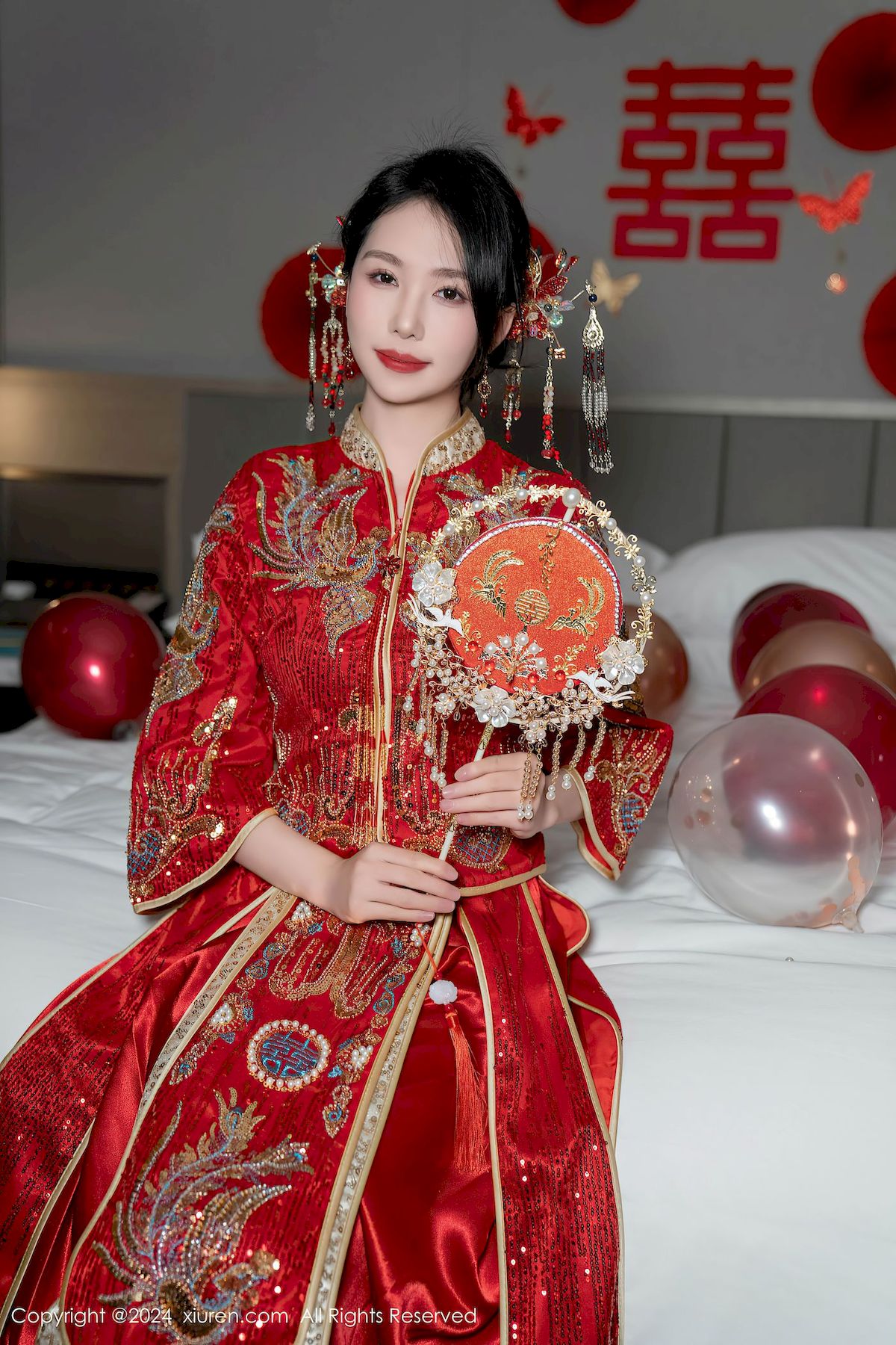 美女模特抖娘利世紅色婚服新婚之夜主題
