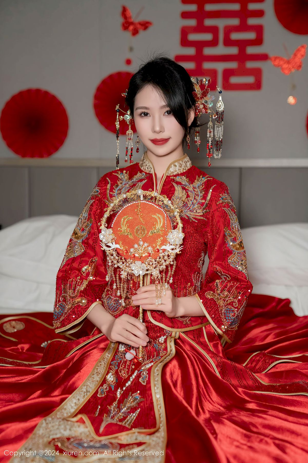 美女模特抖娘利世紅色婚服新婚之夜主題