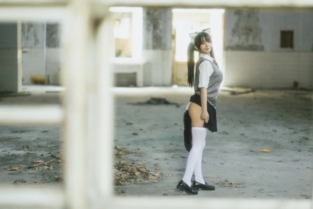 誘惑學(xué)生裝美女