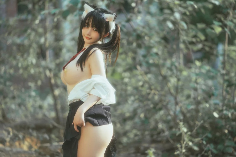 誘惑學(xué)生裝美女