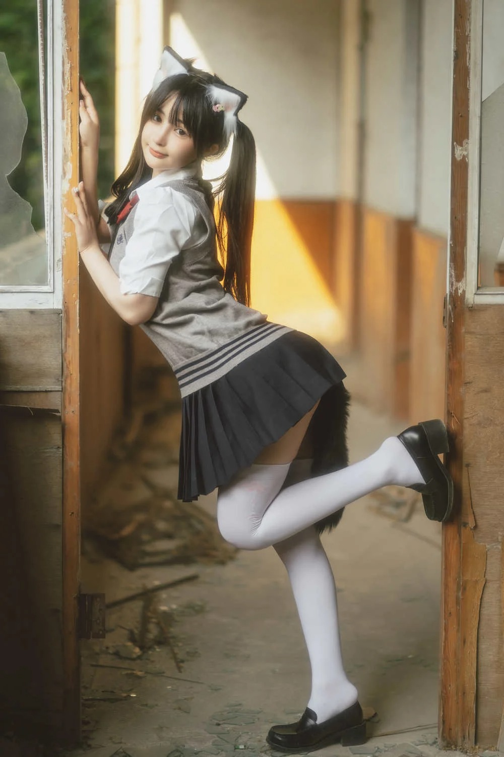 誘惑學(xué)生裝美女