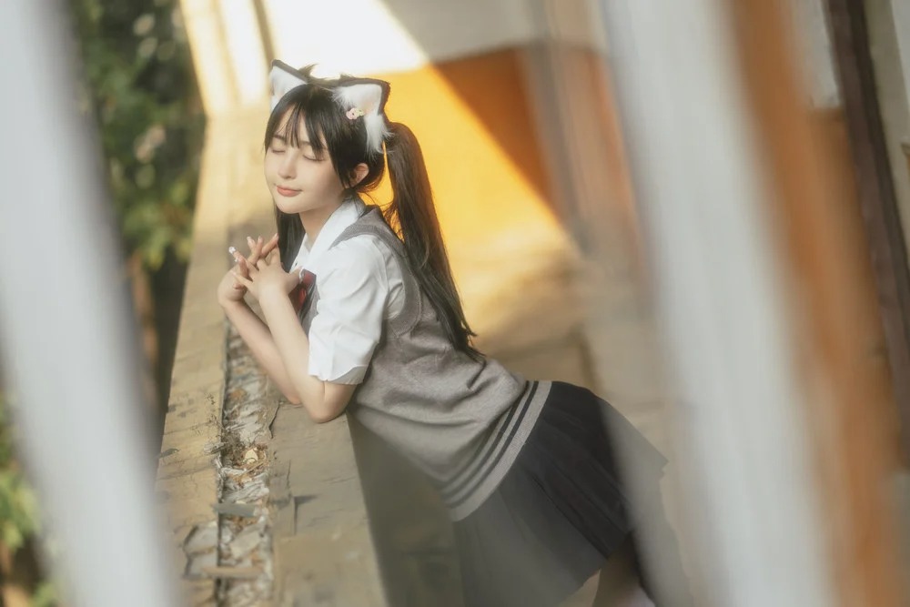 誘惑學(xué)生裝美女