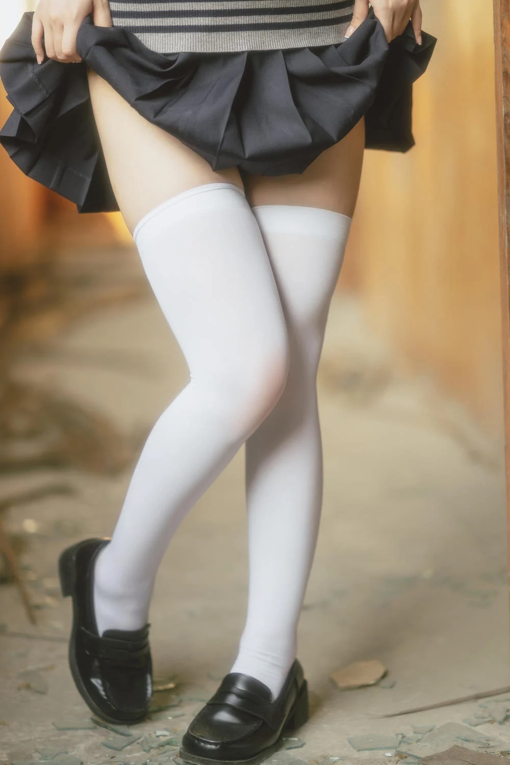 誘惑學(xué)生裝美女