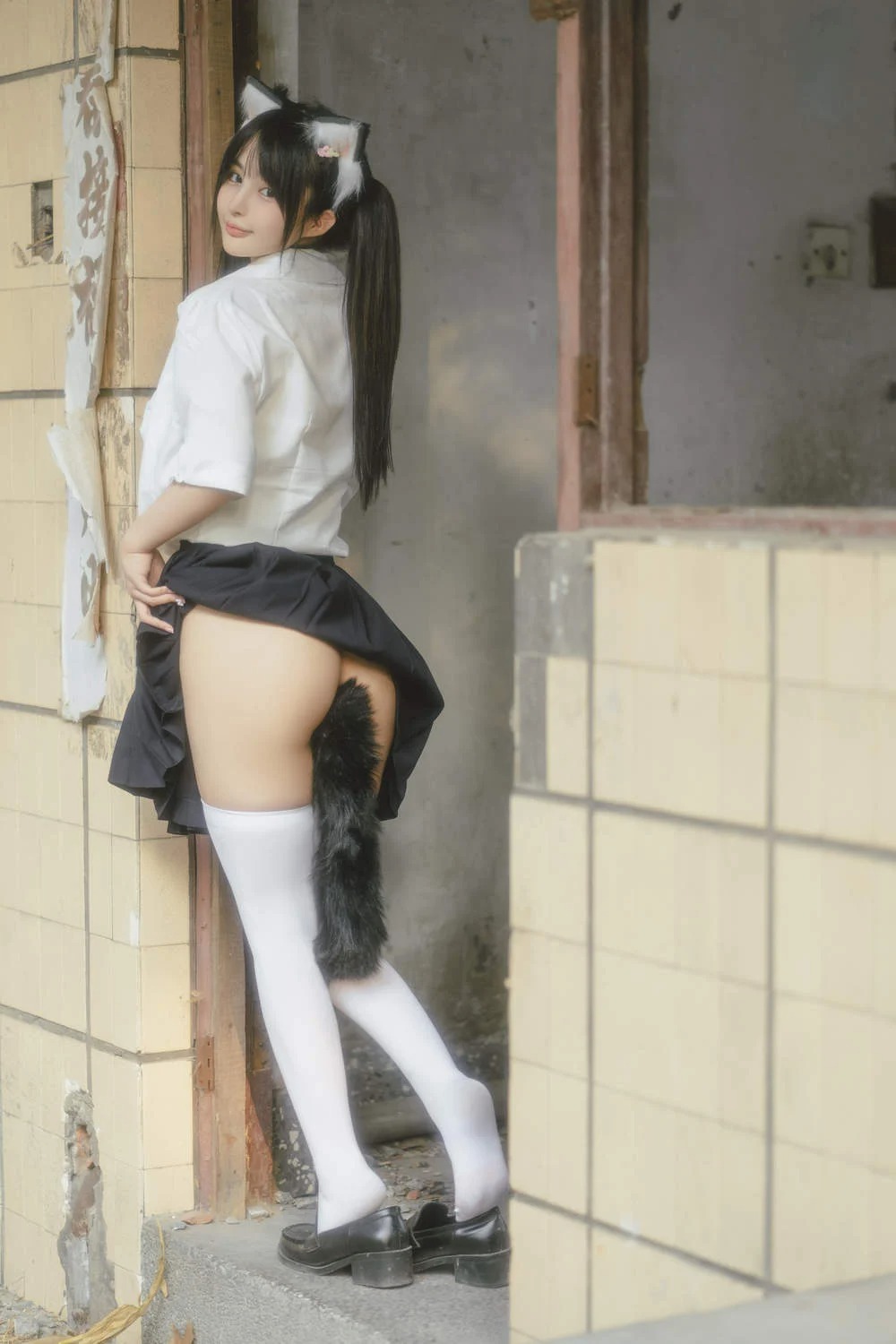 誘惑學(xué)生裝美女