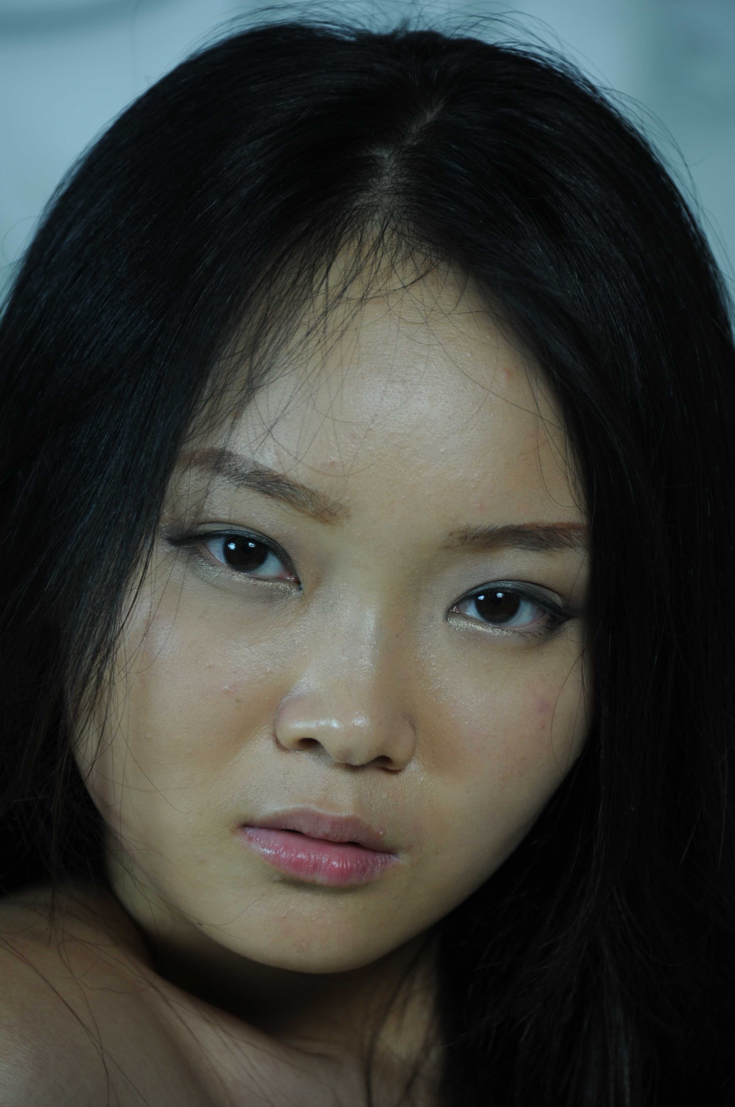 欣賞下少婦的小黑逼