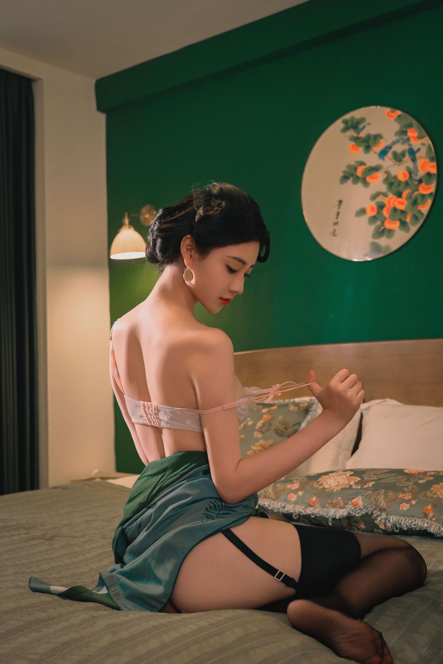 相思成河，情意綿綿，花開花落，歲月如梭_愛情的美妙與短暫